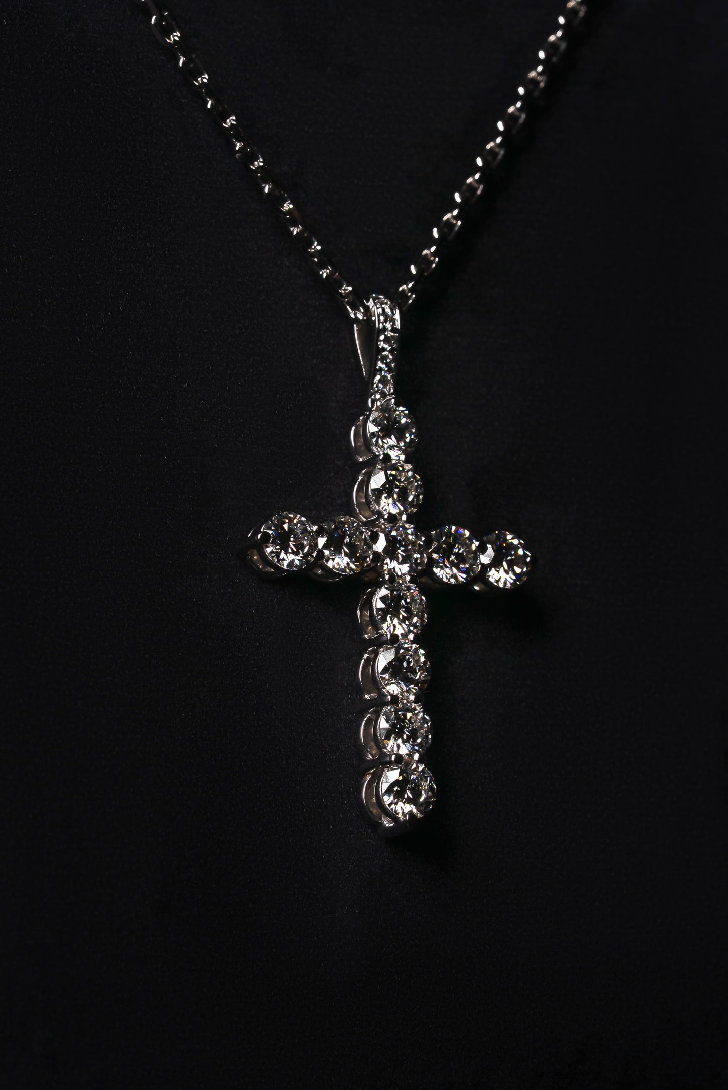 Diamond Classic Cross Pendant 18K Solid White Gold