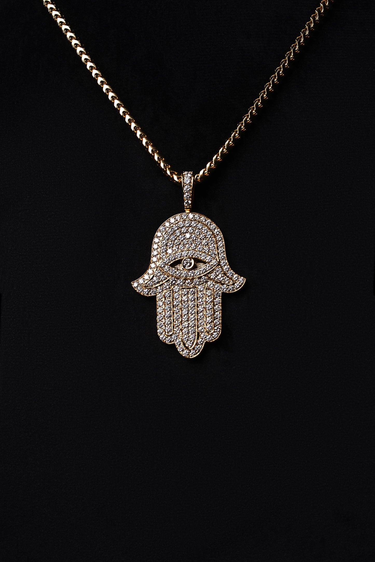 Diamond Fatima Hand Pendant 18k Solid Gold 2.20ctw